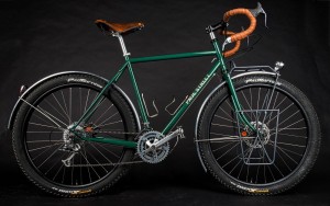 randonneur-triple-plateau-pneus-enormes-.jpg