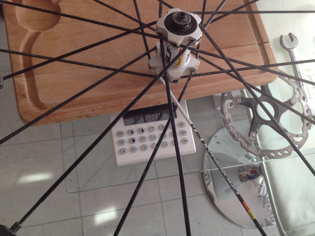SLR 2012 AVT nue 688gr